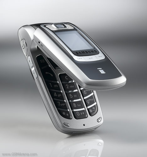 samsung clamshell phone